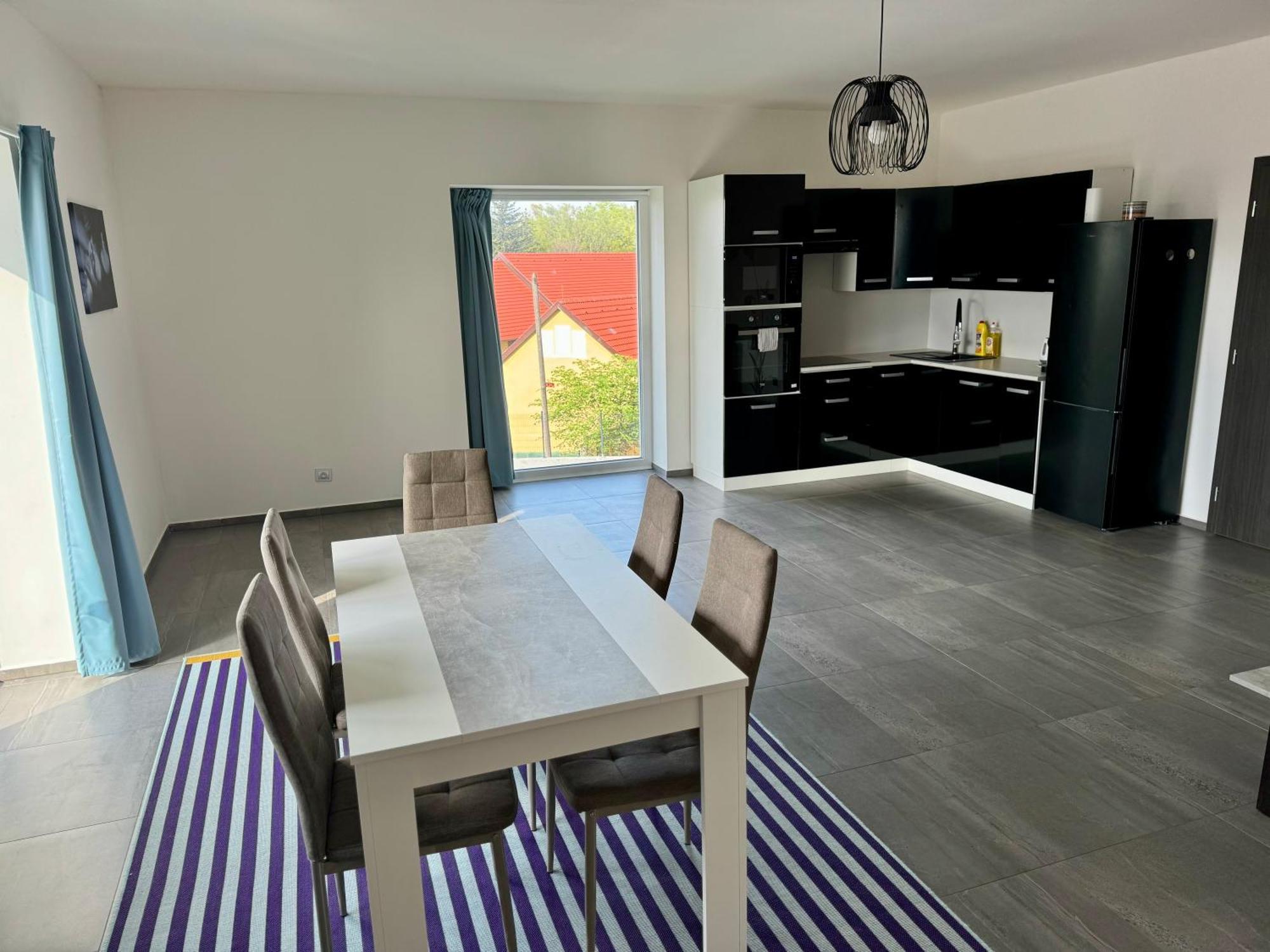 Byt Apartman 74M2 Vyhled Klid Priroda Praga Zewnętrze zdjęcie